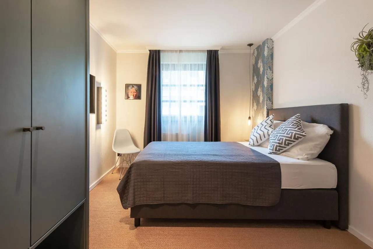 B-Hotel Dusseldorf Hotel