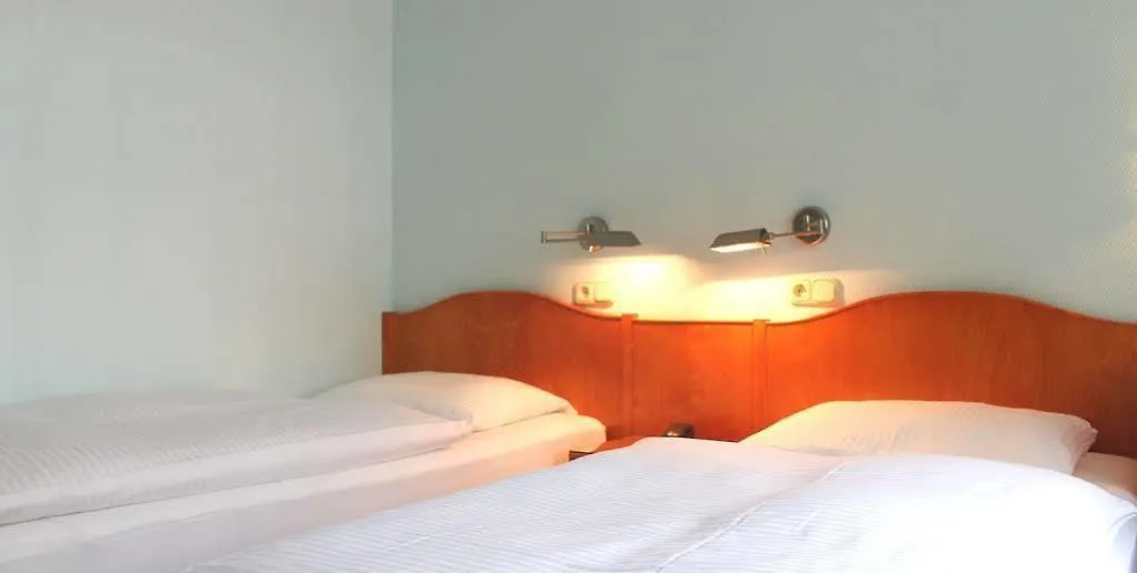Hotel B-Hotel Dusseldorf